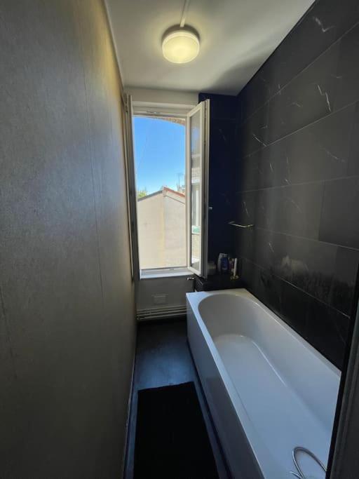 Appartement Spacieux A Deux Pas Du Centre 랭스 외부 사진
